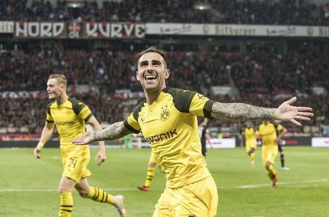  奥格斯堡替补奇兵制胜，德甲保级队上演逆袭好戏  