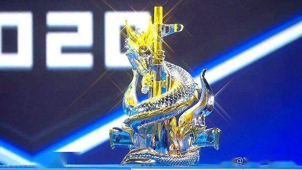  水晶宫官宣新帅格拉斯纳，战术改革迫在眉睫  